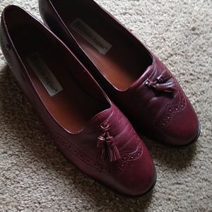 Vintage Etienne Aigner burgundy loafers
